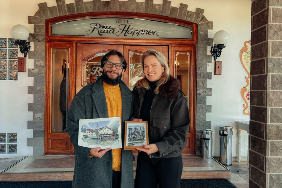 Projeto “Gramado Feita de Histórias” une o ilustrador Iury Simões e o Hotel Ritta Höppner em imersão artística